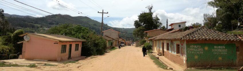 Sama&iuml;pata en passant par Santa Cruz .